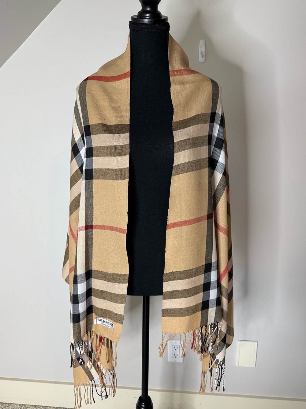 PASHMINA Wool Tan Plaid Scarf Wrap Shawl Burberry Pattern *Flaw - Picture 4 of 11